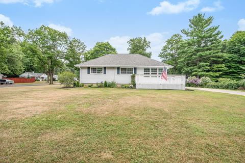 706 N Gordon St, Marshall, MI 49068 photo 2