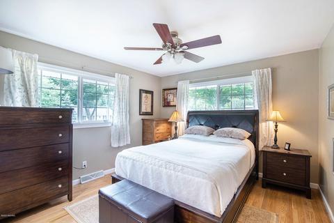706 N Gordon St, Marshall, MI 49068 photo 18