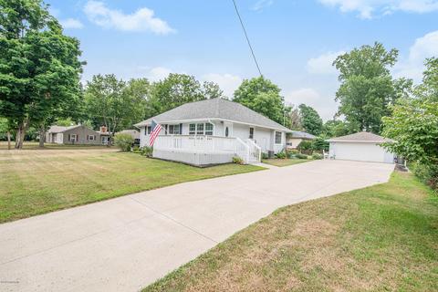 706 N Gordon St, Marshall, MI 49068 photo 1