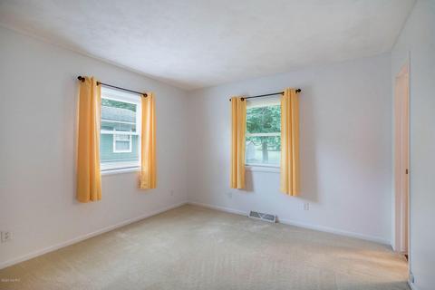 514 N Drive Dr E, Marshall, MI 49068 photo 13