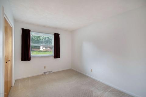 514 N Drive Dr E, Marshall, MI 49068 photo 9
