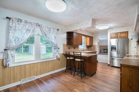514 N Drive Dr E, Marshall, MI 49068 photo 17