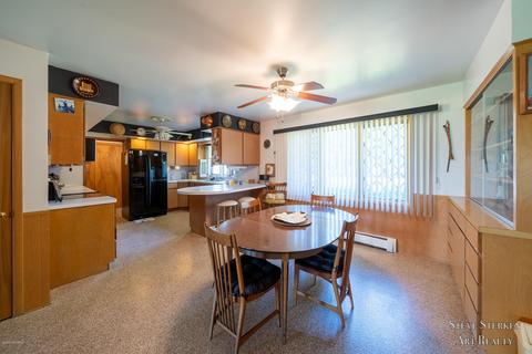 84 E Commerce St, Grant, MI 49327 photo 6