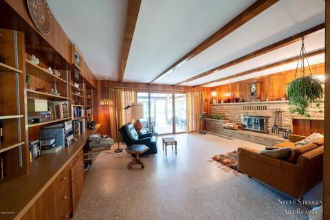 84 E Commerce St, Grant, MI 49327 photo 15