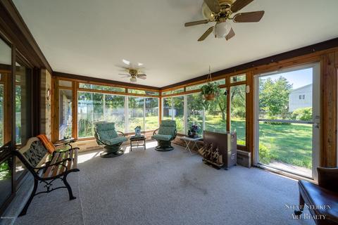 84 E Commerce St, Grant, MI 49327 photo 21