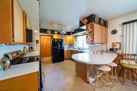 84 E Commerce St, Grant, MI 49327 photo 8