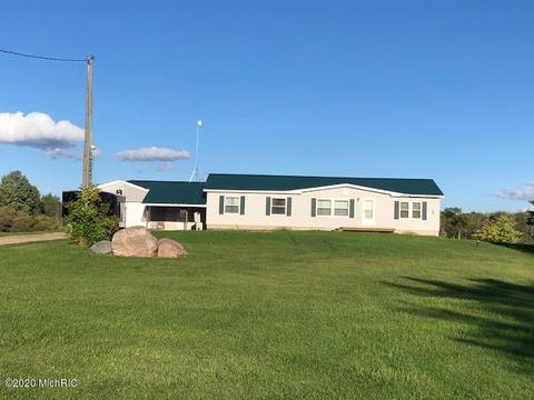 3640 50th Ave, Sears, MI 49679 photo 1