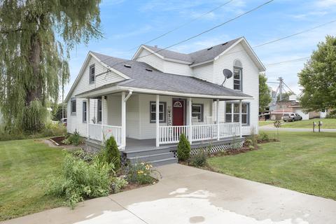 157 Maple St, Freeport, MI 49325 photo 1