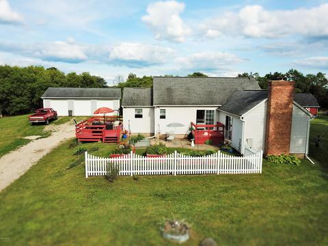 10119 Jones Rd, Bellevue, MI 49021 photo 5