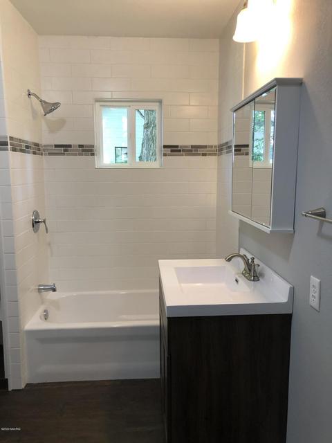 207 E Isabelle St, Belding, MI 48809 photo 11