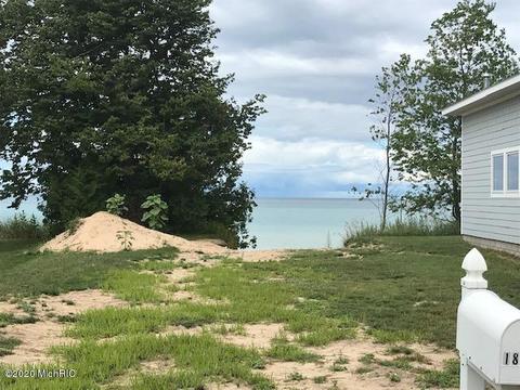 18783 Burnham Dr, Arcadia, MI 49613 photo 5
