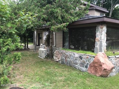18783 Burnham Dr, Arcadia, MI 49613 photo 7