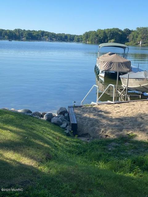 10529 Pine Beach Dr, Plainwell, MI 49080 photo 34