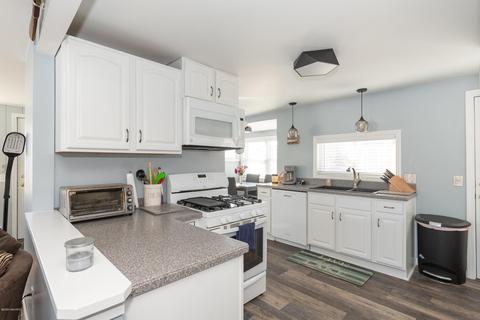 10529 Pine Beach Dr, Plainwell, MI 49080 photo 16