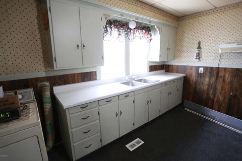 1211 Fifth St, Three Rivers, MI 49093 photo 10