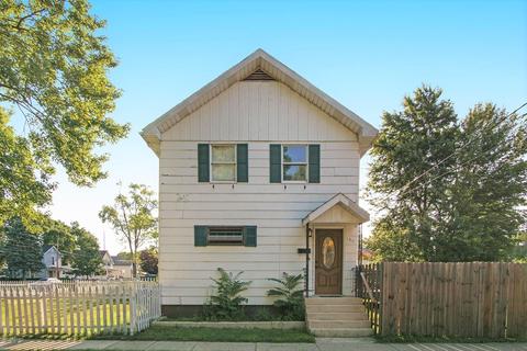 108 Cherry St, Three Oaks, MI 49128 photo 2