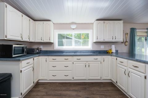 3209 E Baseline Rd, Gobles, MI 49055 photo 7