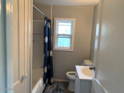 511 Wood St, Three Rivers, MI 49093 photo 9