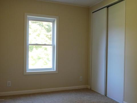 519 6th St, Plainwell, MI 49080 photo 18