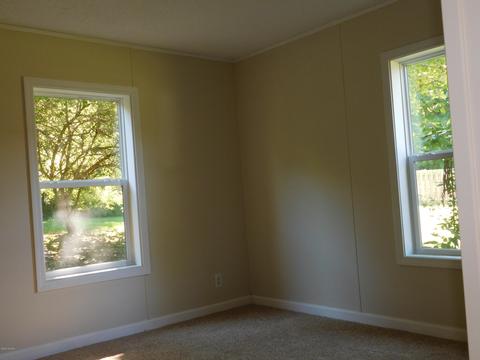519 6th St, Plainwell, MI 49080 photo 17