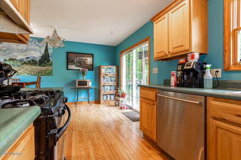 228 Circle Dr, Marshall, MI 49068 photo 7