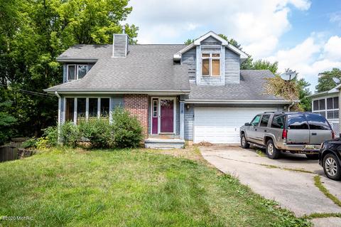 228 Circle Dr, Marshall, MI 49068 photo 2