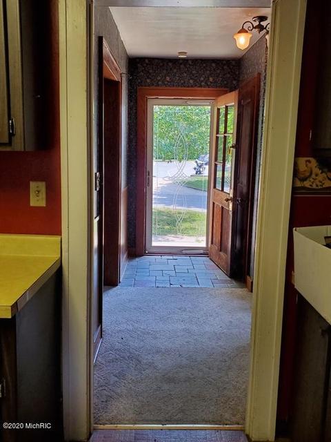 832 W Green St, Marshall, MI 49068 photo 7