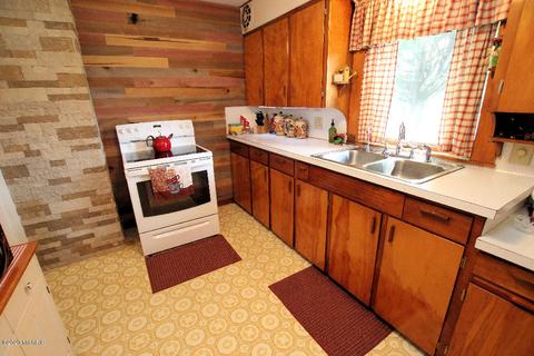 2345 S Elm Ave, White Cloud, MI 49349 photo 6