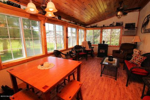 2345 S Elm Ave, White Cloud, MI 49349 photo 3