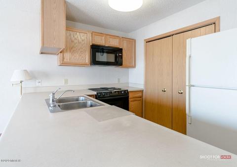 106 Millpoint Dr, Spring Lake, MI 49456 photo 6