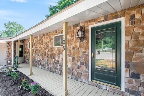 105 S Stocking St, Belding, MI 48809 photo 1