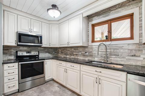 105 S Stocking St, Belding, MI 48809 photo 10