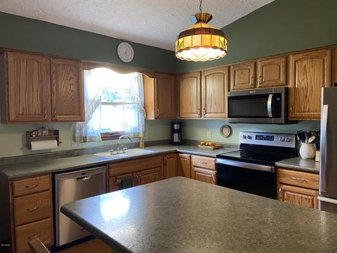 14637 Ridgeview Dr, Three Rivers, MI 49093 photo 5