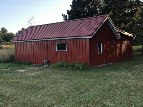 410 Maple St, Edmore, MI 48829 photo 4