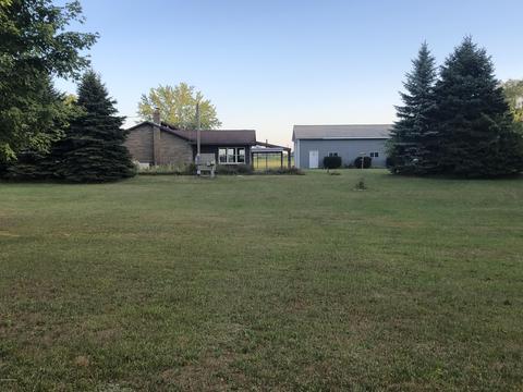 410 Maple St, Edmore, MI 48829 photo 36