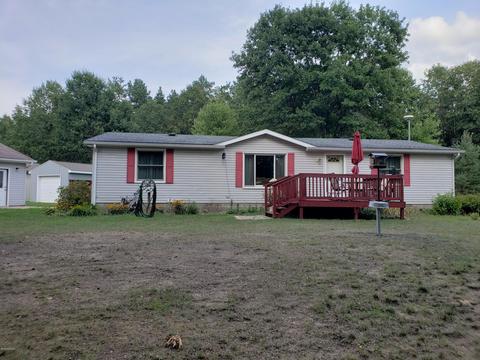 3959 Johnson Rd, Gowen, MI 49326 photo 2