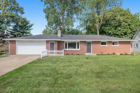 229 N Sunset St, Plainwell, MI 49080 photo 1