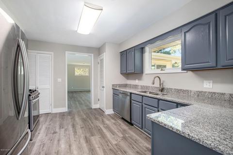 229 N Sunset St, Plainwell, MI 49080 photo 9