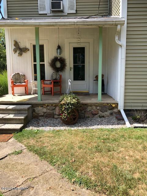135 Sheldon St, Climax, MI 49034 photo 2