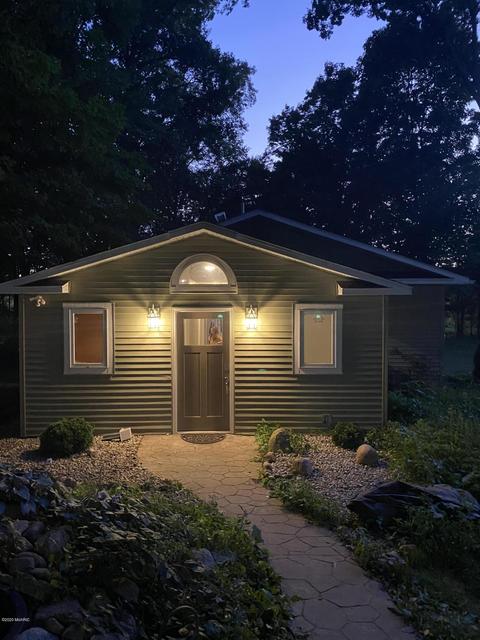 22840 S B Dr, Marshall, MI 49068 photo 2