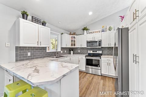 7237 Cherry Ave, Jenison, MI 49428 photo 8
