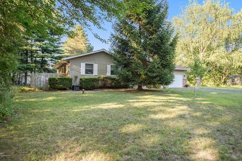 25811 Maple St, Mattawan, MI 49071 photo 1