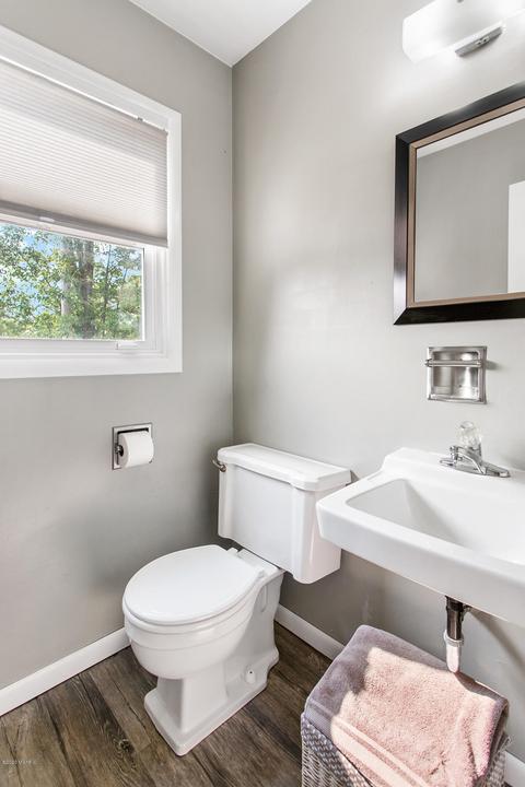 18019 Mohawk Dr, Spring Lake, MI 49456 photo 27