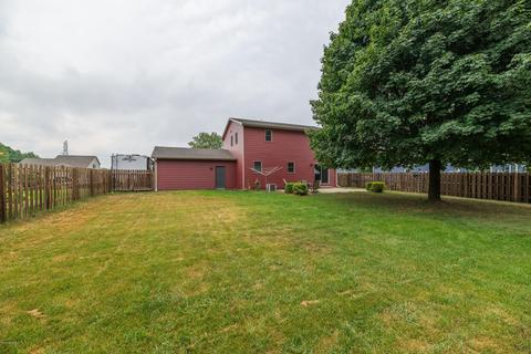 1063 S Peach Ct, Plainwell, MI 49080 photo 7