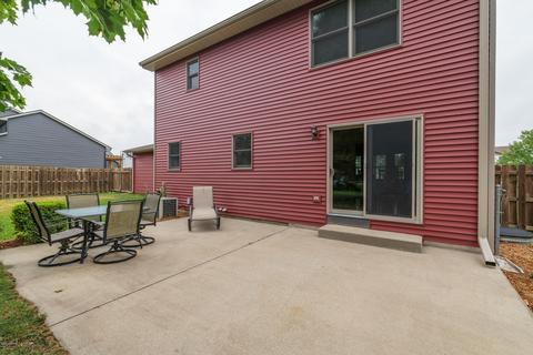 1063 S Peach Ct, Plainwell, MI 49080 photo 5