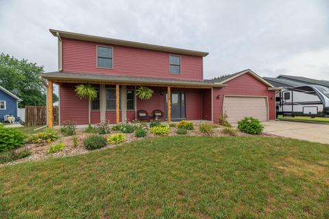 1063 S Peach Ct, Plainwell, MI 49080 photo 1