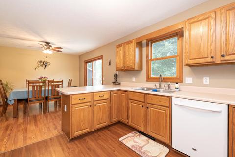 1063 S Peach Ct, Plainwell, MI 49080 photo 14
