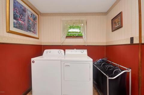 360 White Pigeon St, Constantine, MI 49042 photo 11