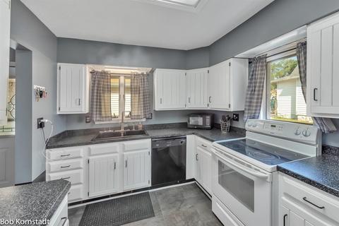 204 W May St, Belding, MI 48809 photo 14