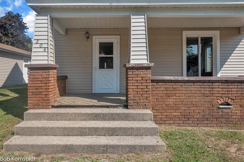 204 W May St, Belding, MI 48809 photo 8